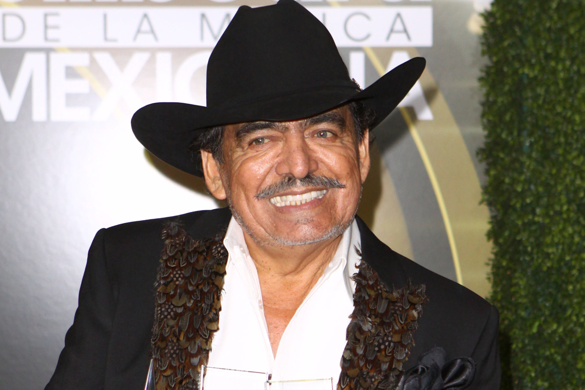 ¡El poeta del pueblo! Las canciones más populares de Joan Sebastian