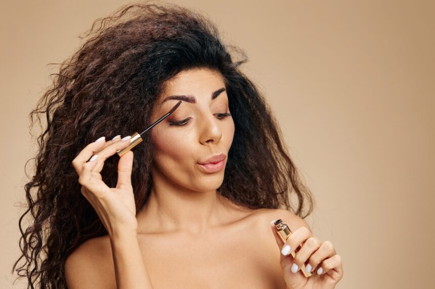 tendencias extensiones y pestañas, tendencias extensiones cabello, extensiones pestañas, tendencias para latinas, QuéOnnda