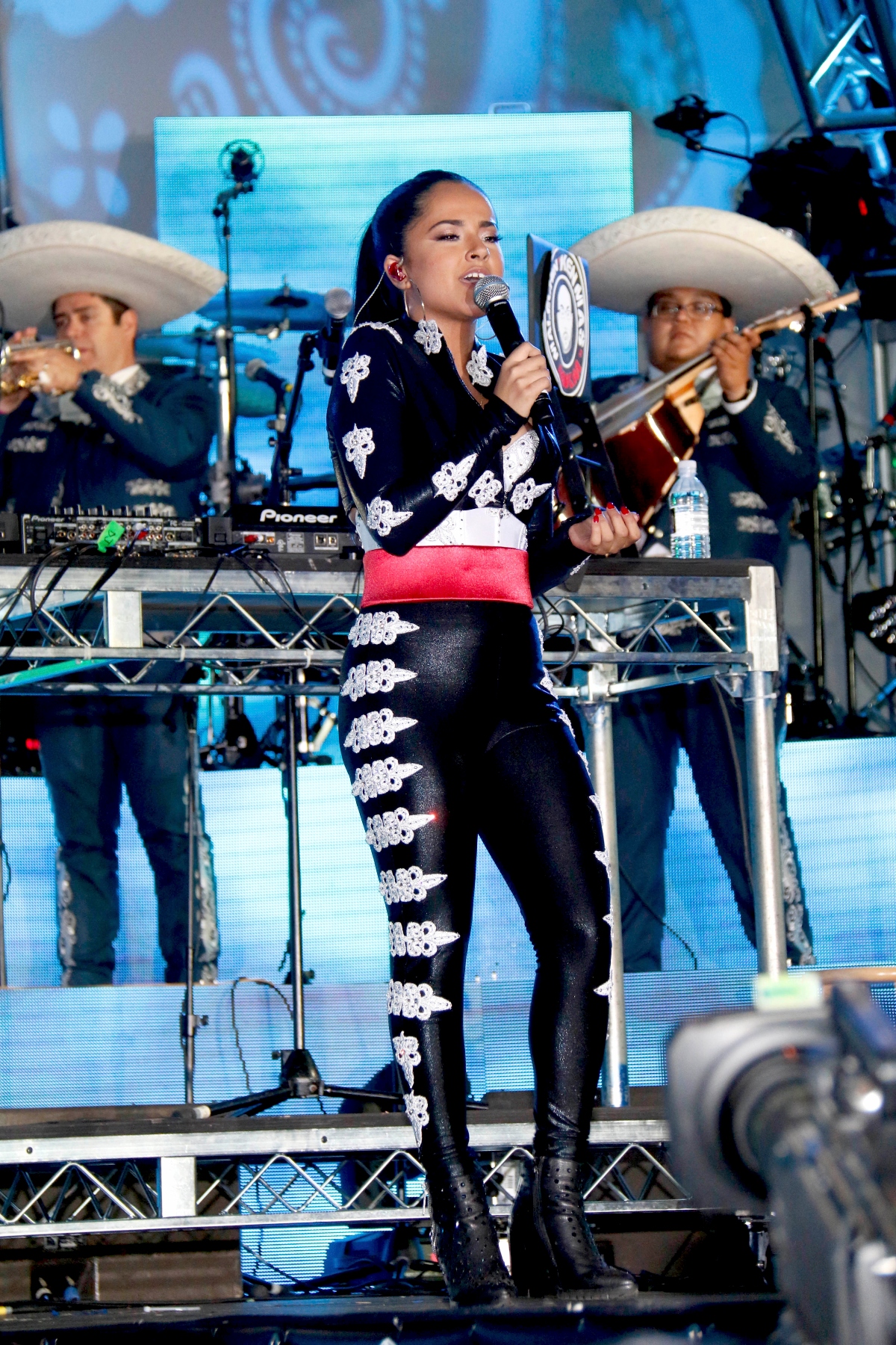 mariachi, urbano pop, música, regional mexicano, QuéOnnda