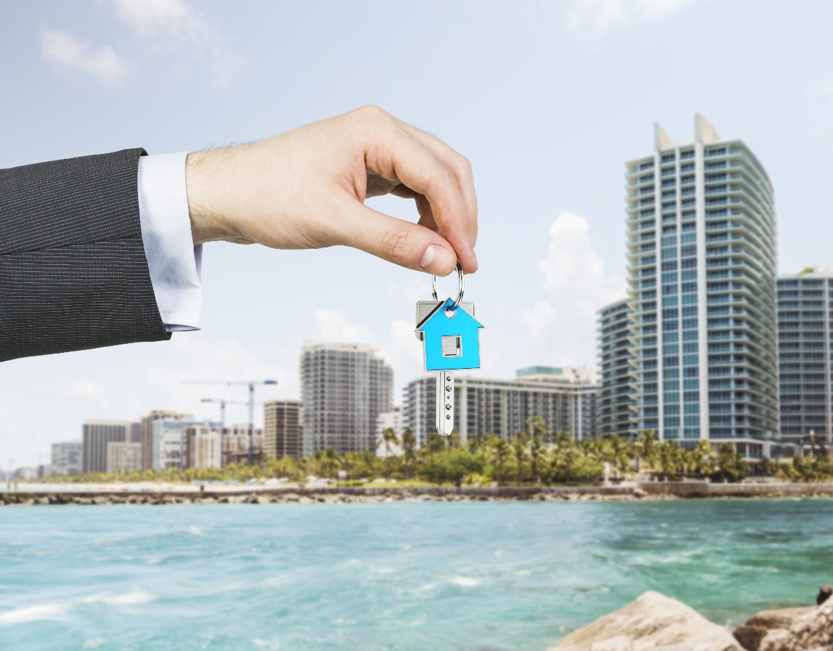Guía para comprar casa en Miami: Consejos para familias latinas
