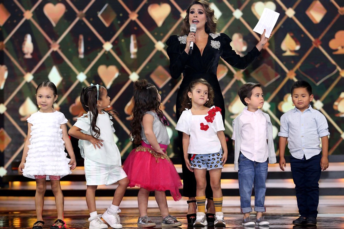 Pequeños Gigantes, reality show, Televisa Univision, conductora, QuéOnnda