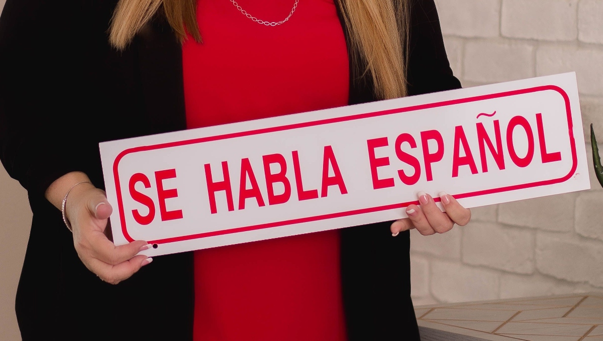 Latinos bilingües: Cómo navegar el mercado laboral en Boston