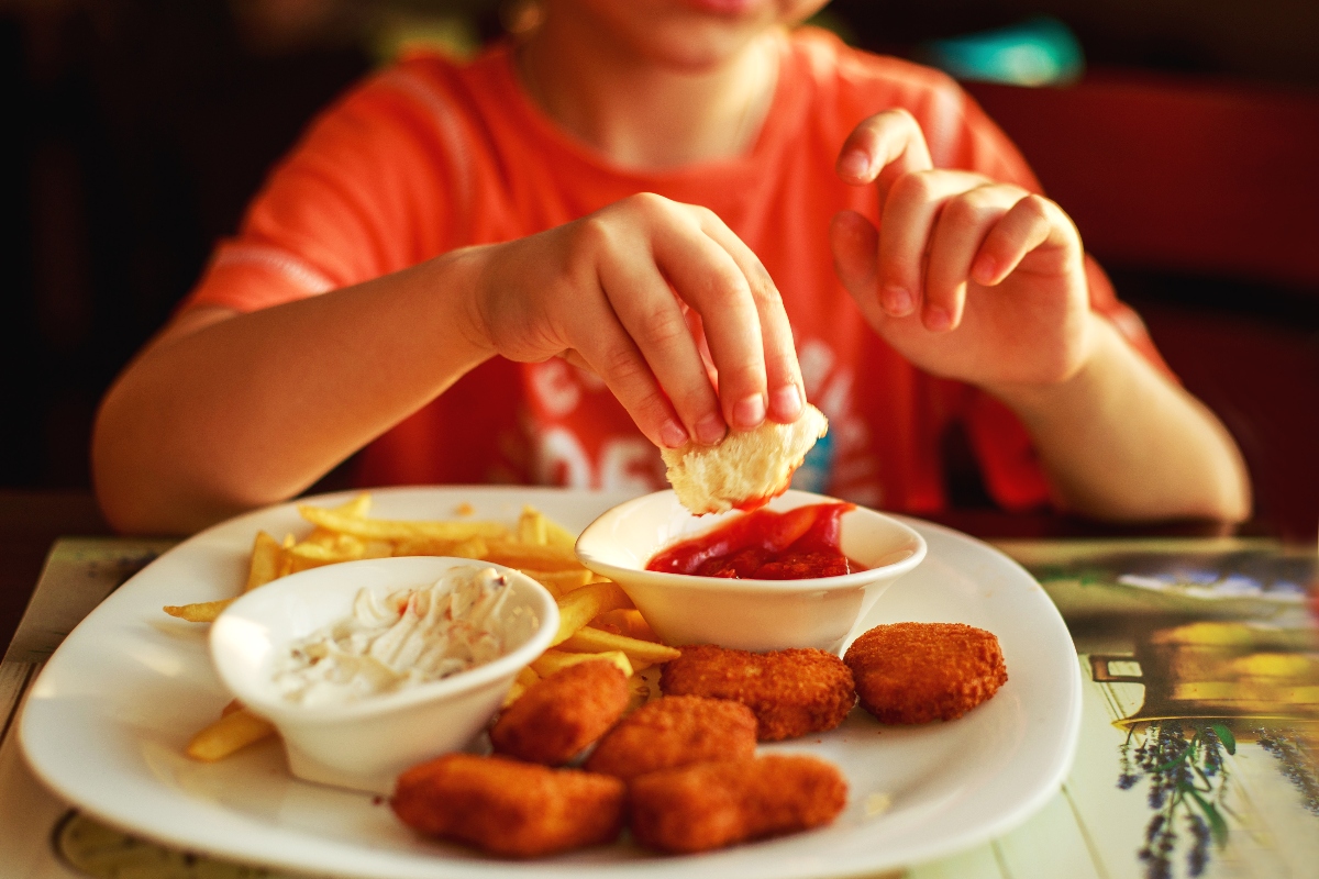 Bye bye a la comida rápida: Alternativas caseras para niños latinos