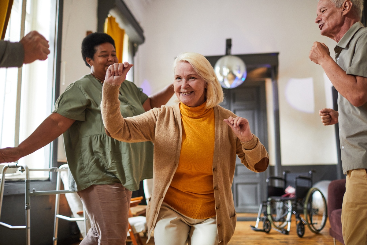 ¡La vida es mejor bailando! El papel del baile tradicional en la salud de los abuelos