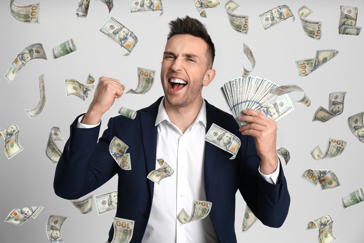 Consejos para nuevos millonarios: ¿Qué hacer si ganas el Powerball o Mega Millions?