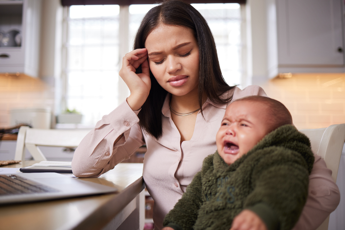 Depresión post parto: Una guía para madres latinas
