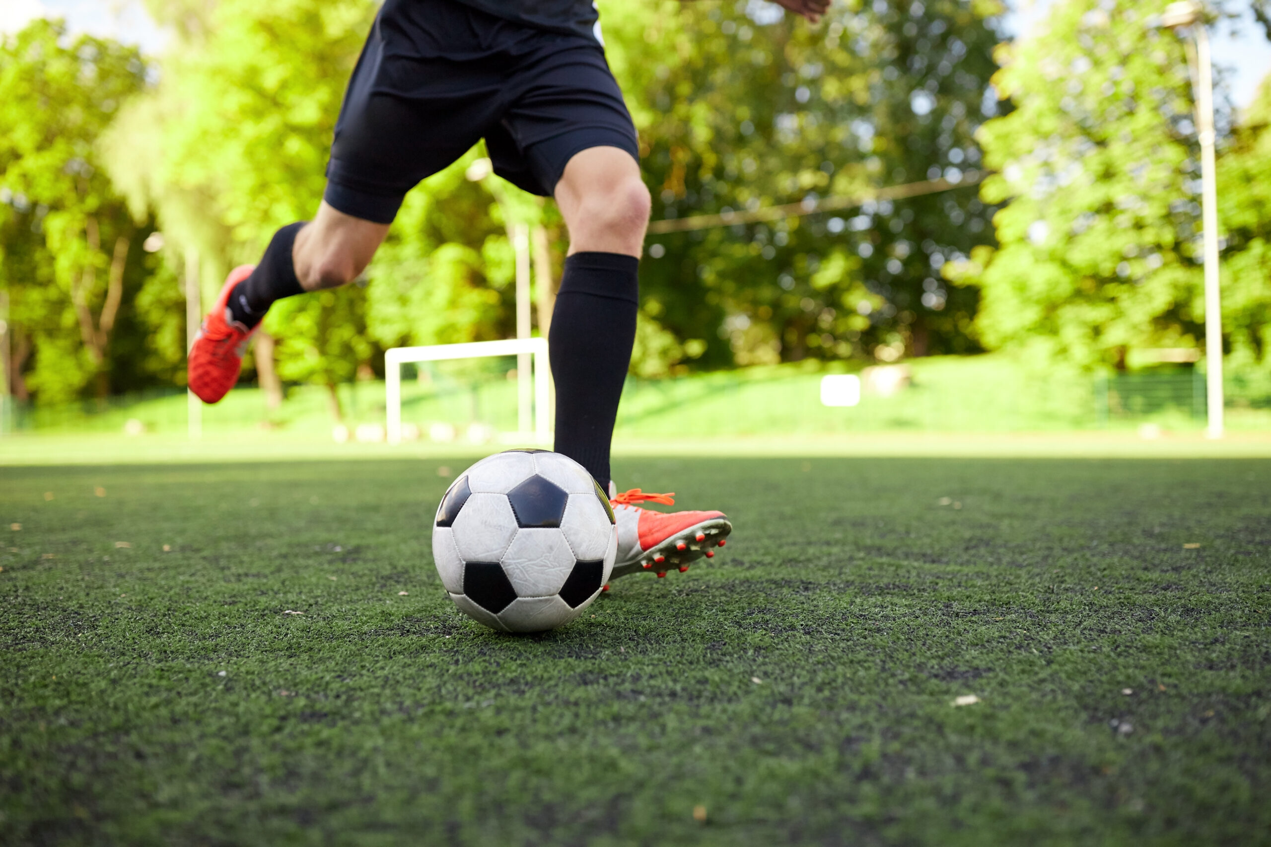 ¡Gol! Los beneficios de jugar fútbol en hombres de todas las edades