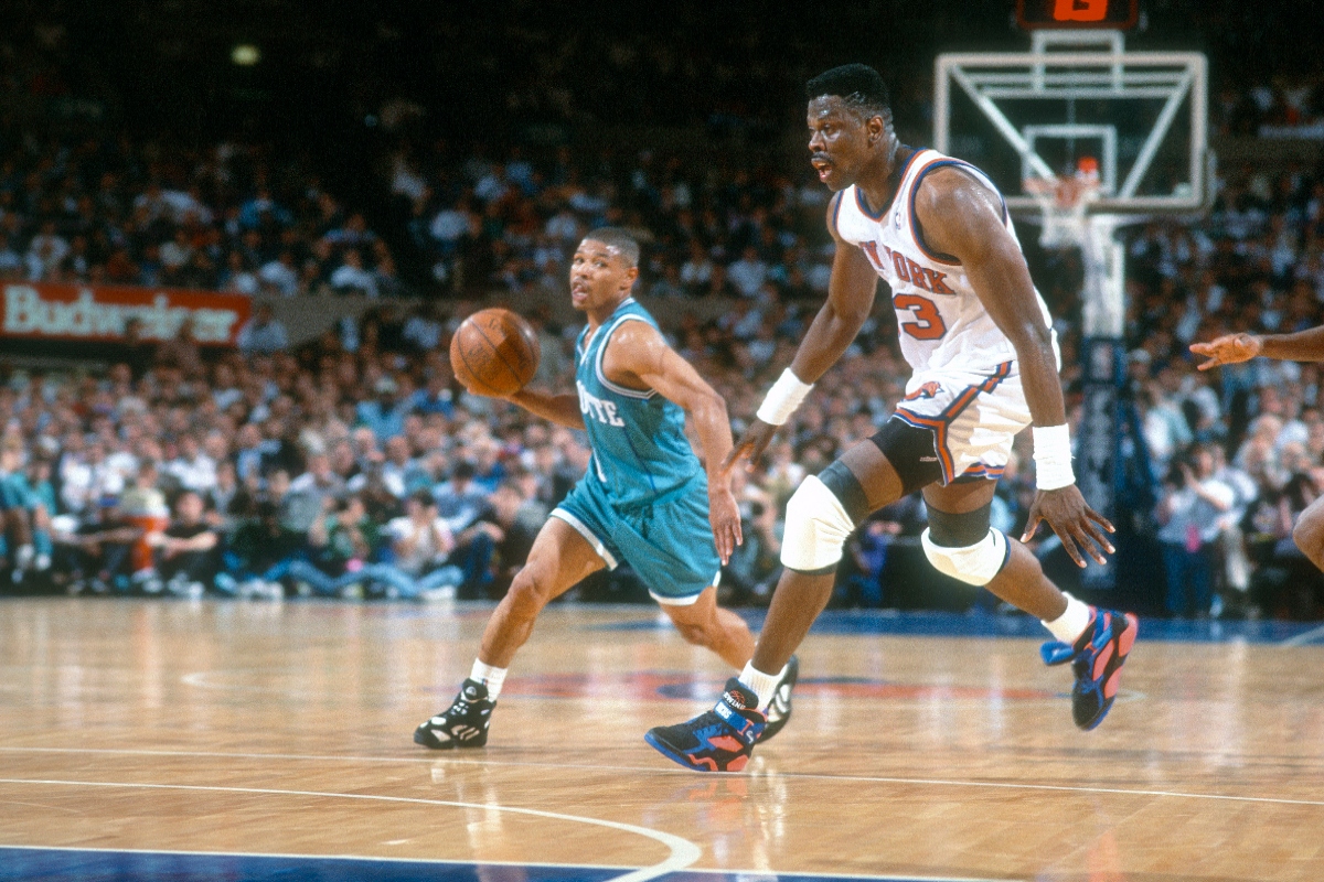 Pasaba desapercibido: Muggsy Bogues, el jugador más ‘bajito’ en la historia de la NBA