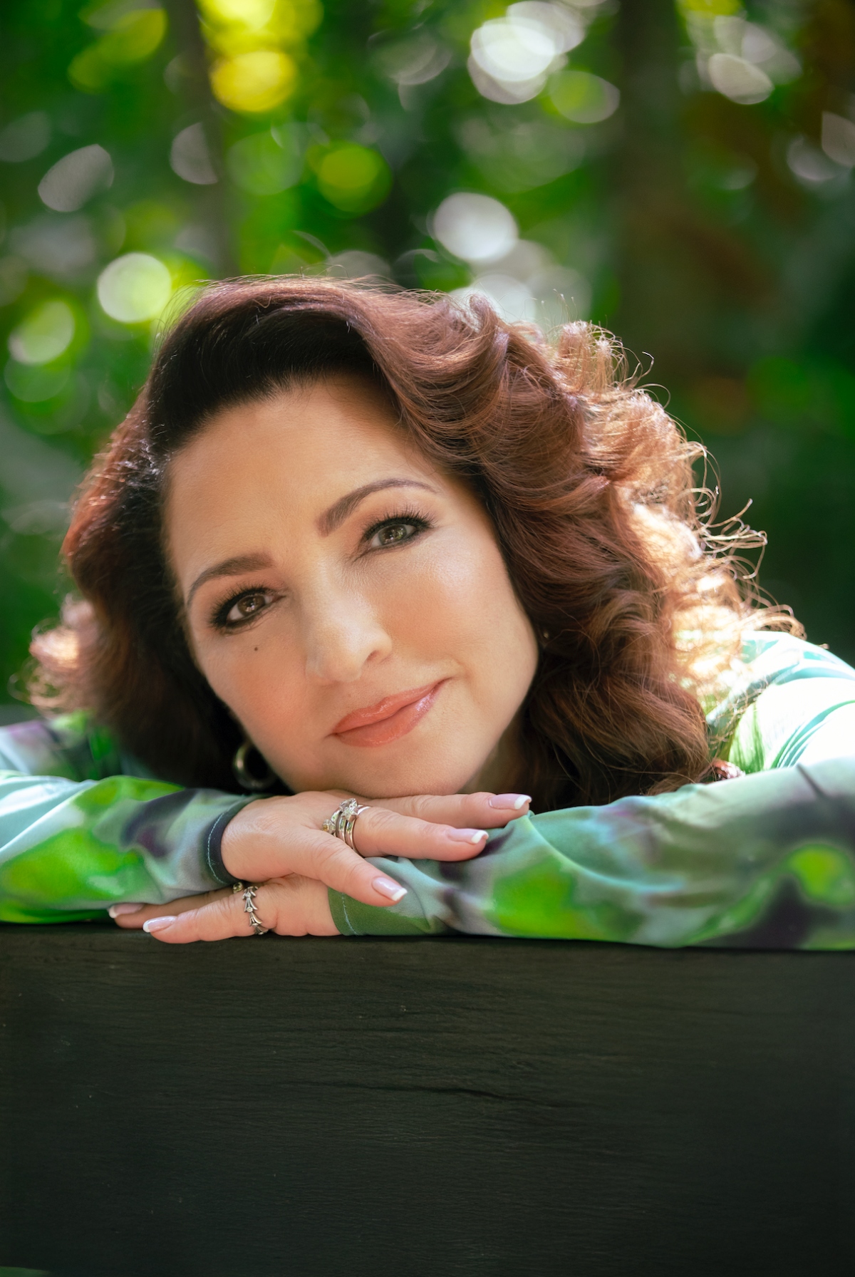 cuban singer, close up, album cover, Music, QuéOnnda