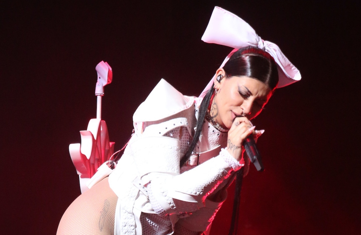 Cazzu en sensuales fotos: ¿Presume a Christian Nodal lo que se perdió?