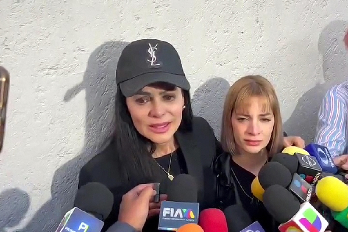 Maribel Guardia, Imelda Tuñón, música