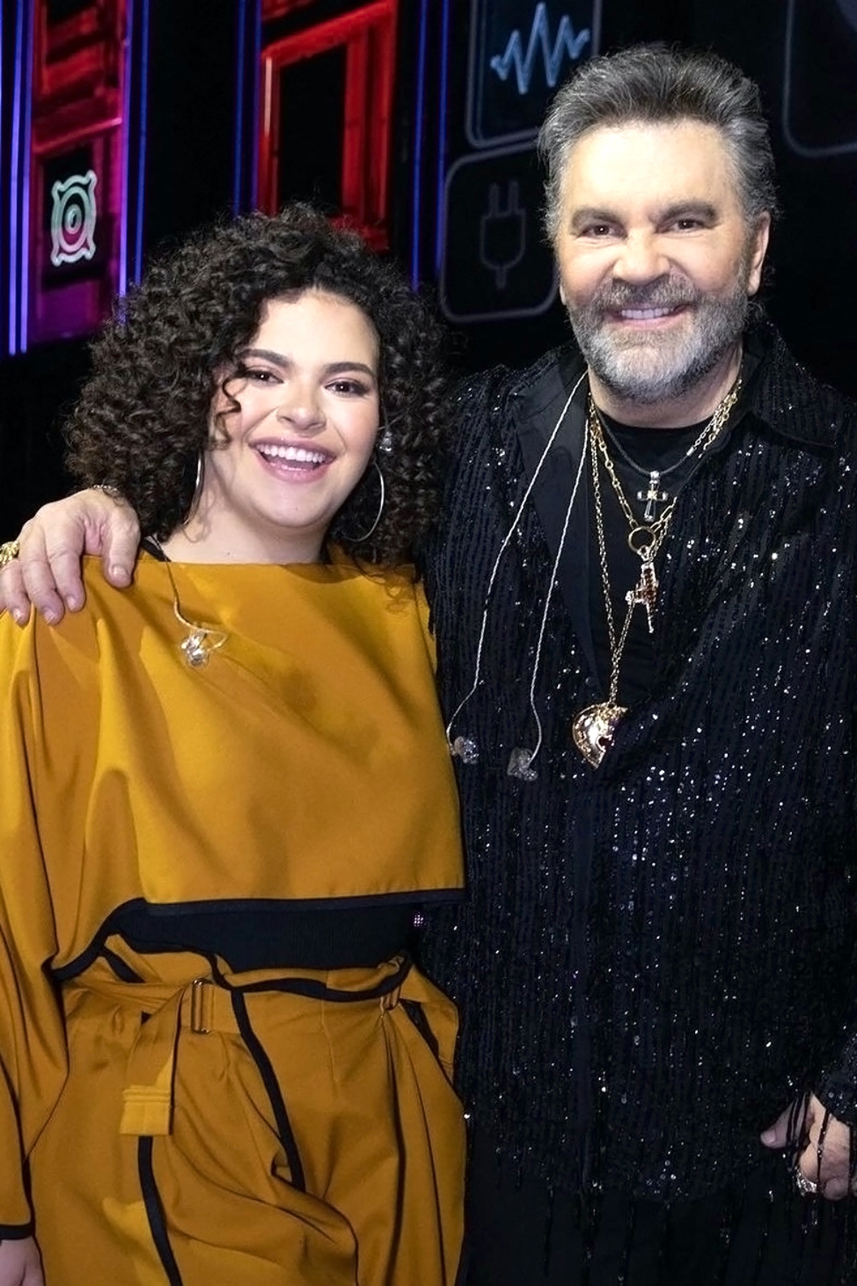 Lucerito Mijares, Yahir, Juego de Voces