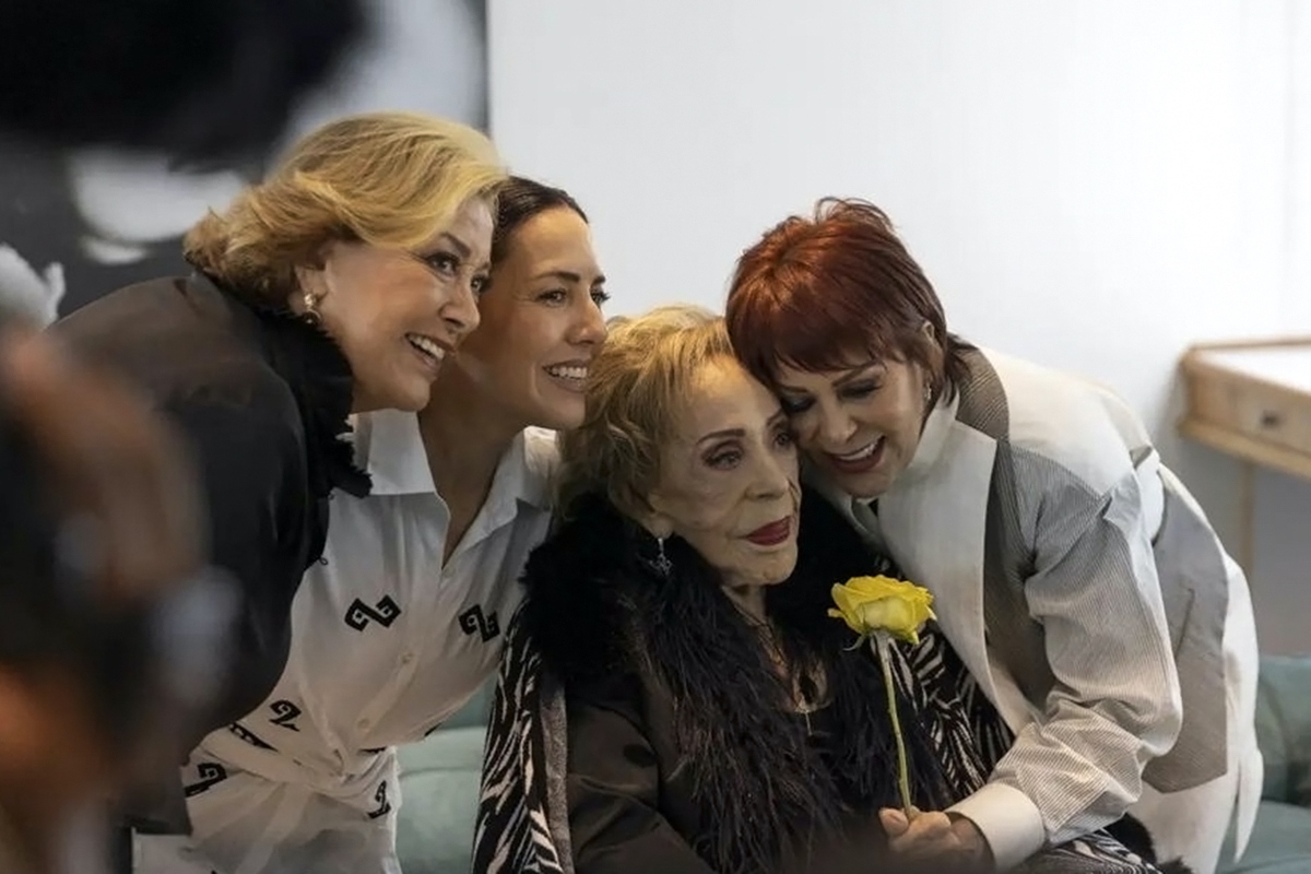 Silvia Pinal, famosos, entretenimiento