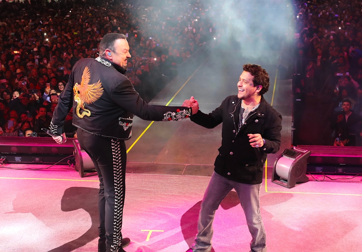 Christian Nodal, música
