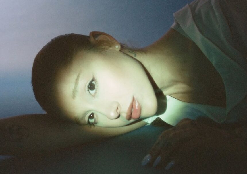 Ariana Grande, Swarovski, belleza