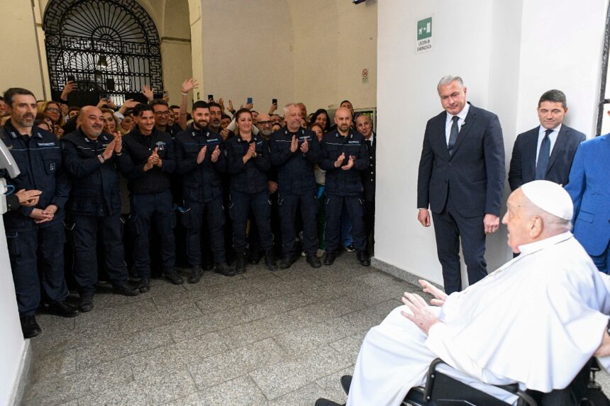 Papa Francisco visita cárcel, Regina Coeli, Jueves Santo, Papa Francisco, QuéOnnda