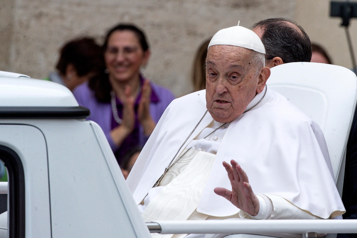 El disco de pop rock del Papa Francisco que buscó acercar a los jóvenes