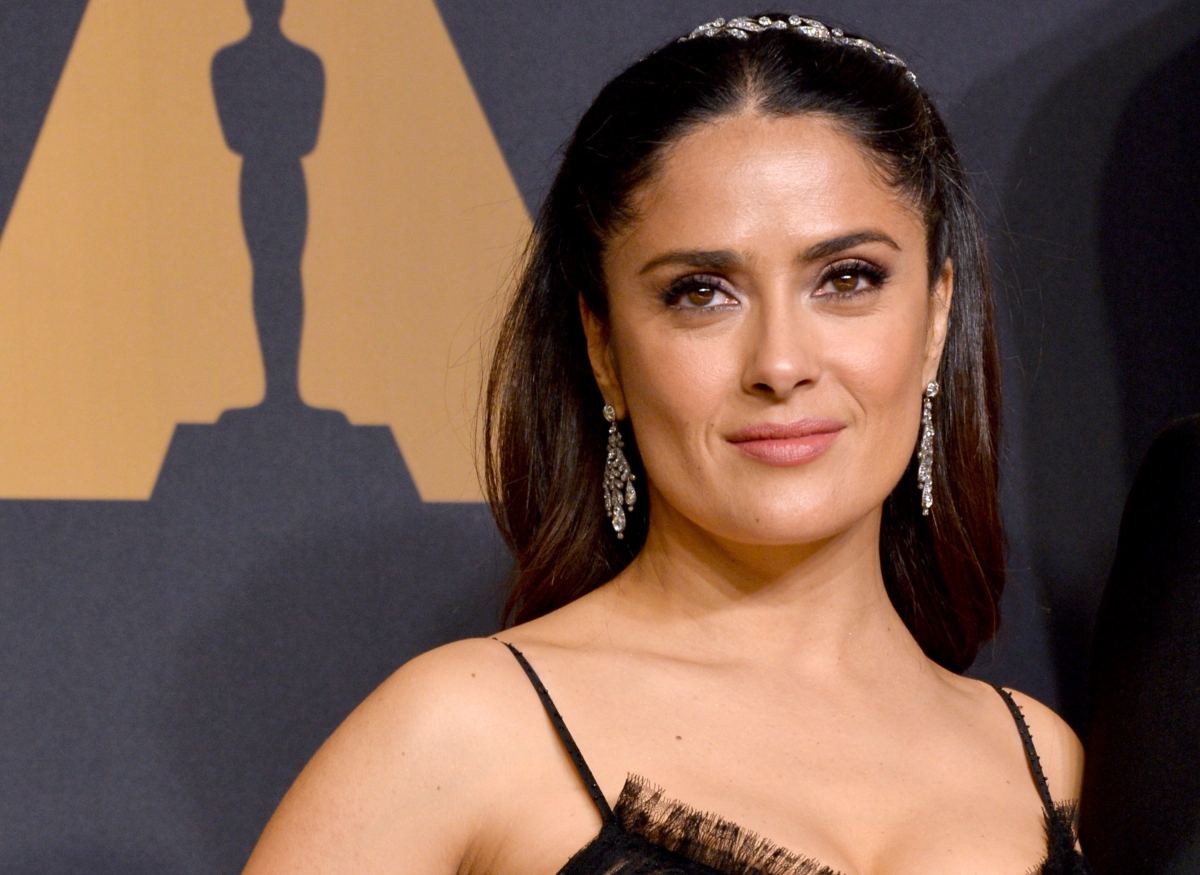 ¿Salma Hayek vendía hamburguesas? Resurge viejo e inesperado video