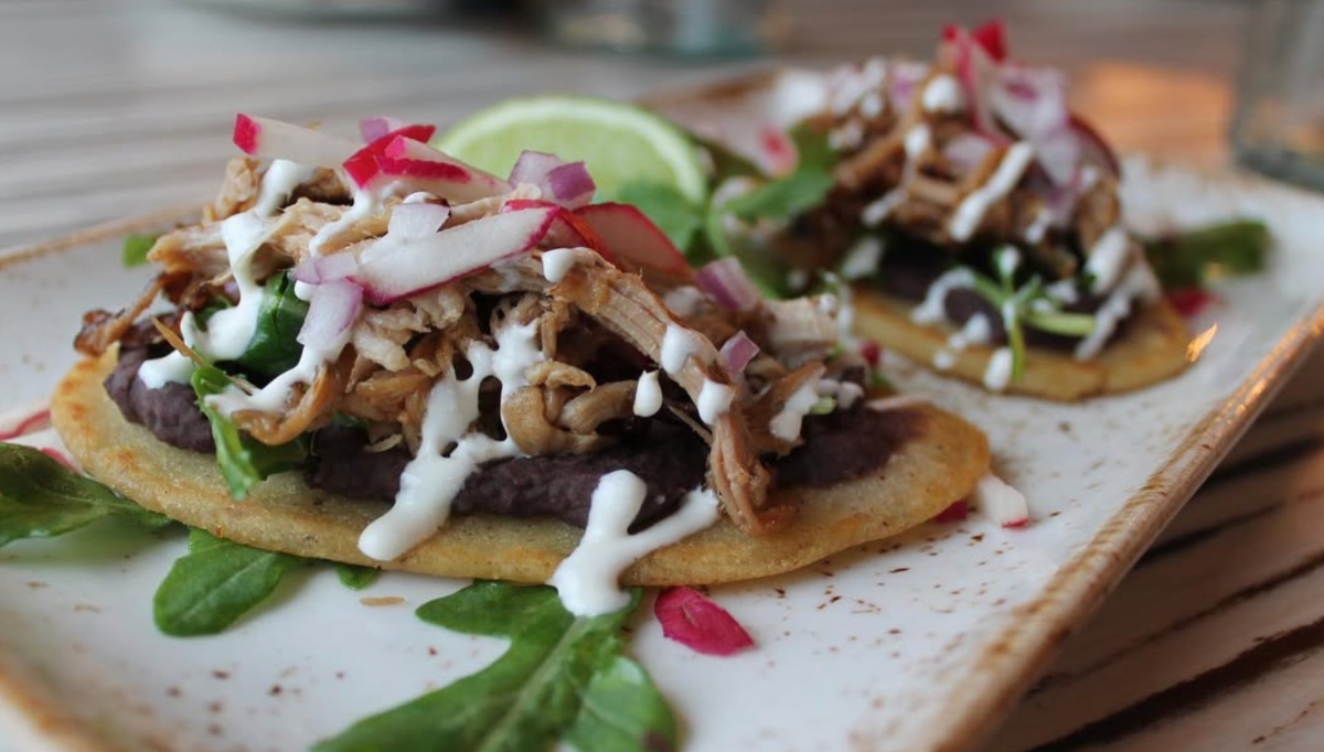 El Sabor latino de Boston: 8 mejores restaurantes en 2025