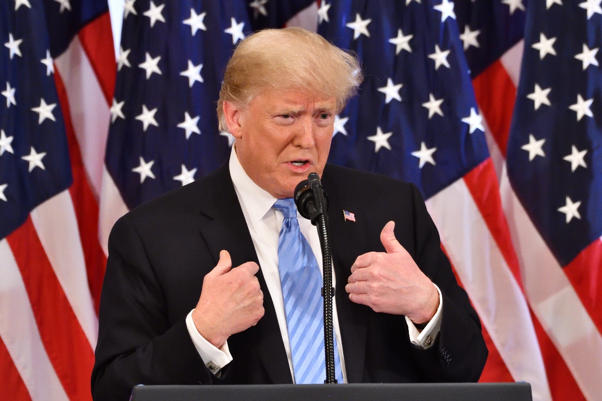 Trump amenaza con aranceles del 50% a China y sacude los mercados