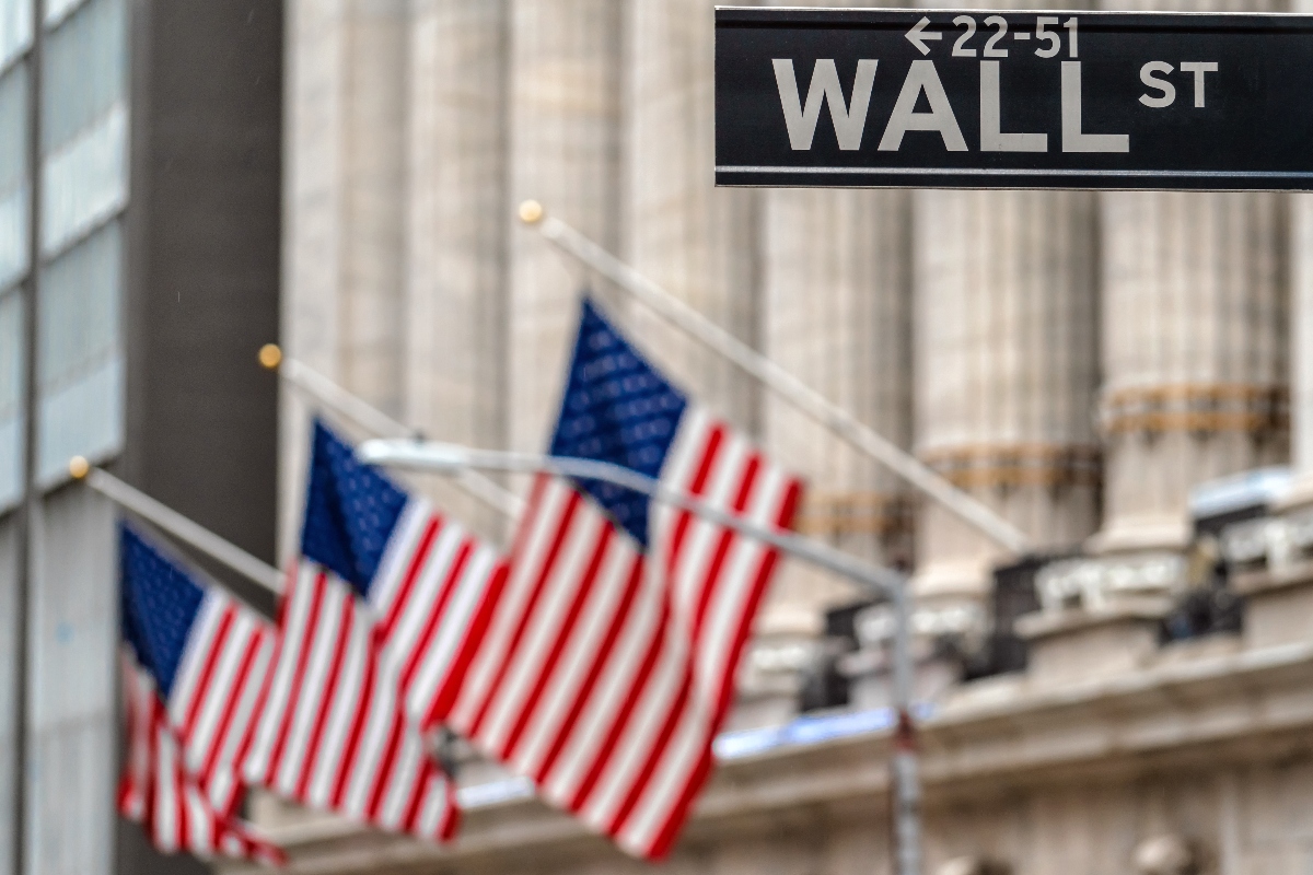 Wall Street se desploma otra vez tras aumento de aranceles a China