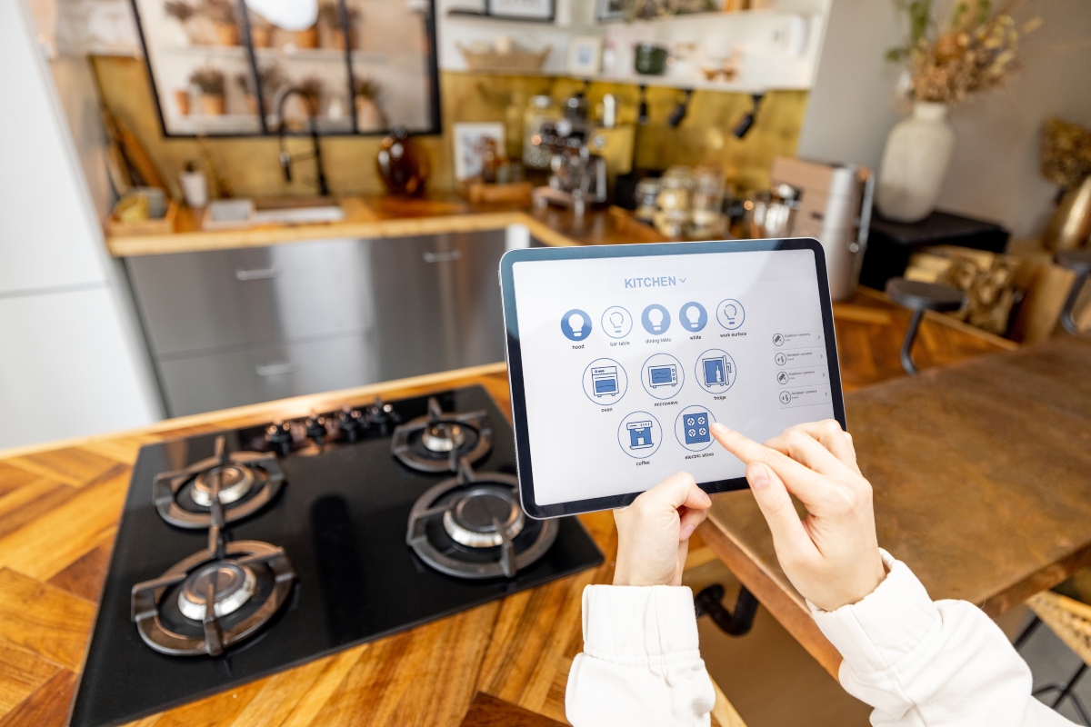 ¿Quieres controlar tu casa por medio de la tecnología? Te damos unas recomendaciones importantes