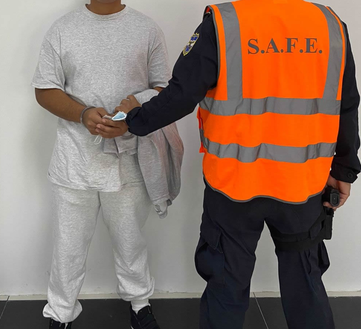 ICE, salvadoreño, política