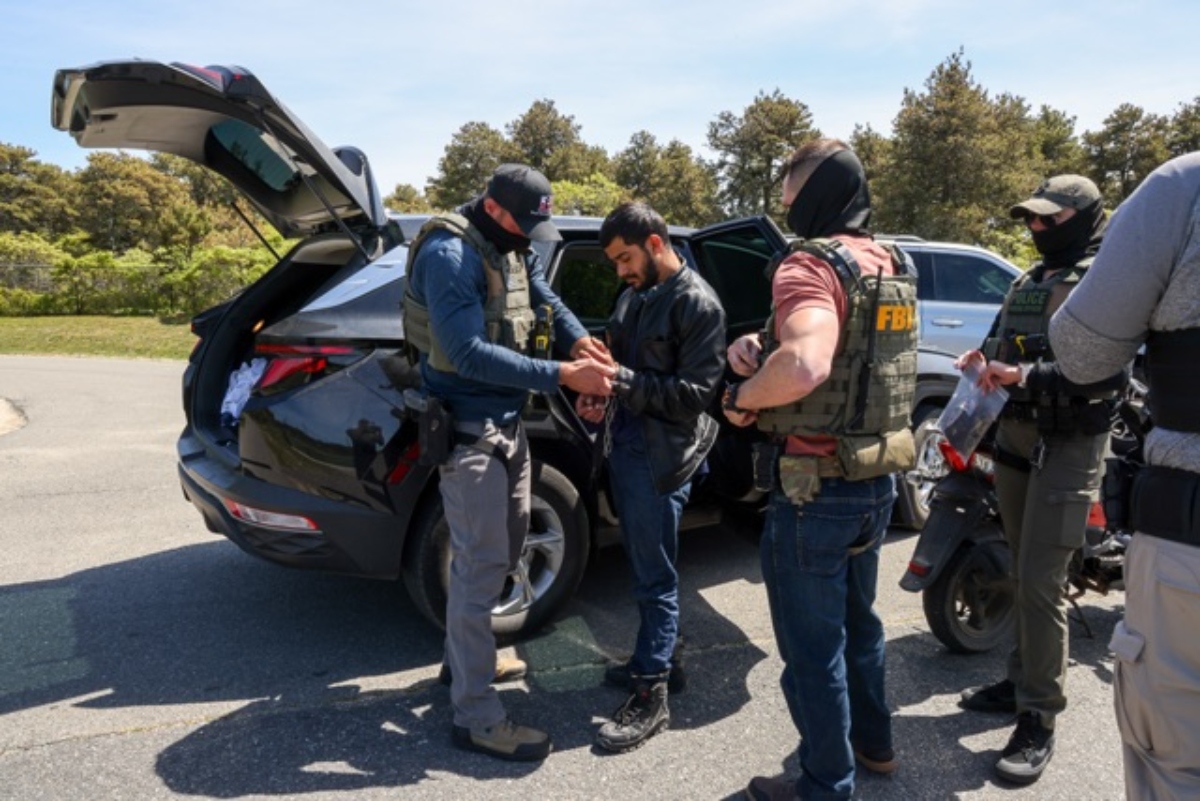 Cuarenta inmigrantes arrestados tras redada de ICE en Martha’s Vineyard
