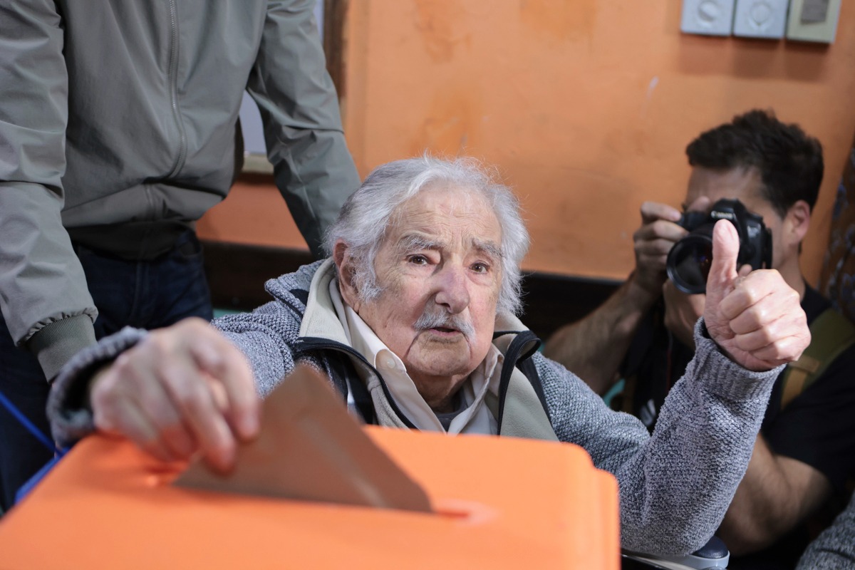 José Alberto Mujica, muerte, Uruguay
