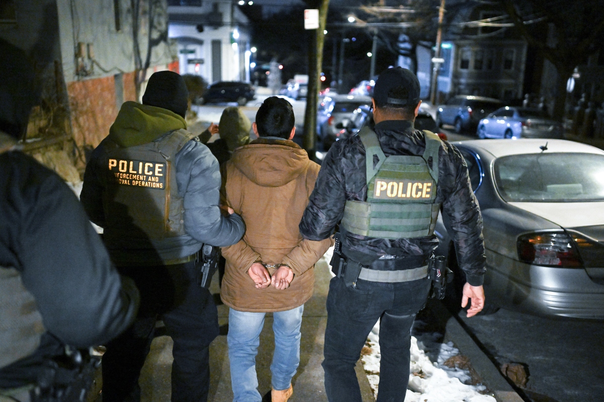 ICE, indocumentados, política