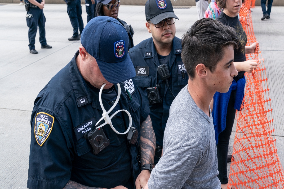 Inmigrantes detenidos por ICE podrían recibir compensación: ¿Quiénes aplican?