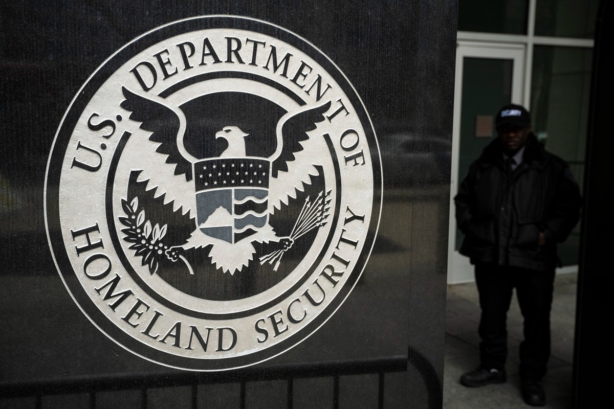 EEUU ofrece $1,000 a indocumentados que se autodeporten