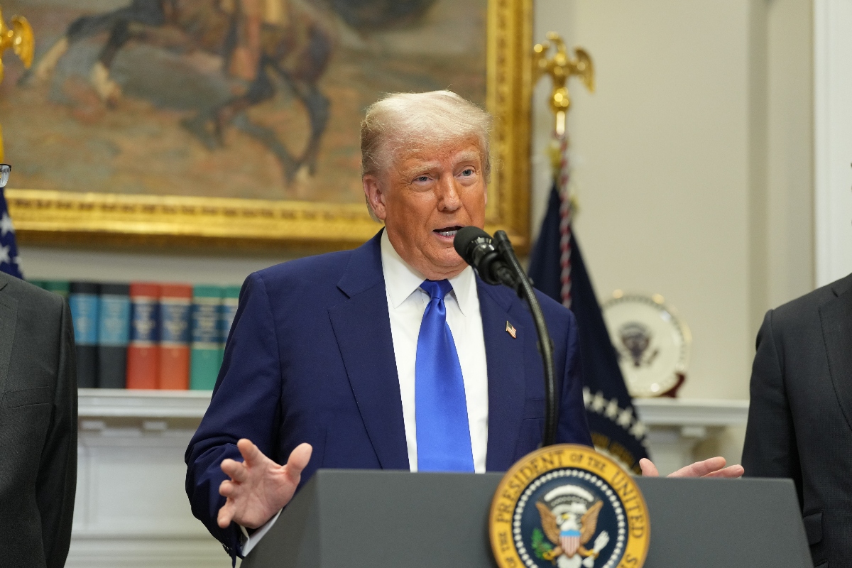 Gobierno de Trump desafía orden judicial y deporta a migrantes a Sudán del Sur
