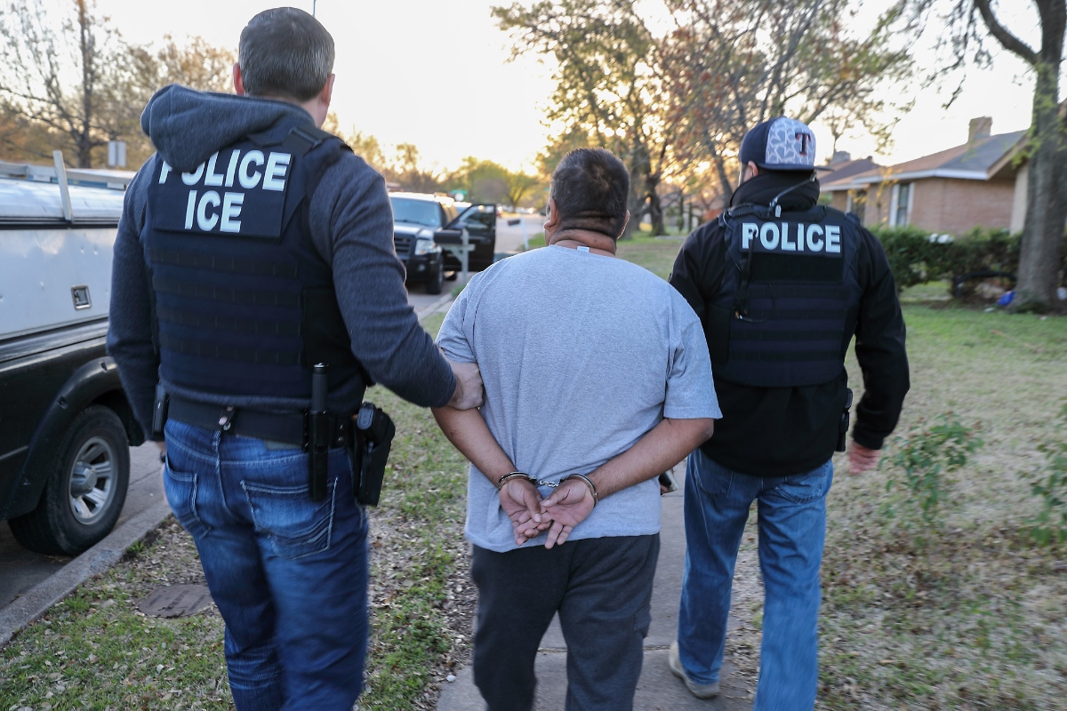 Corte Suprema permite a Trump deportar a algunos venezolanos