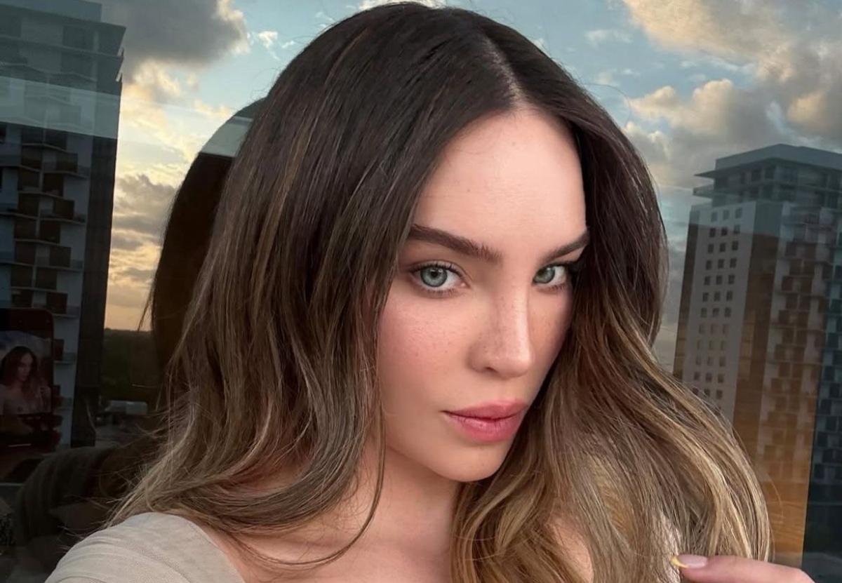 Belinda causa sensación en el Festival de Cannes con elegante vestido negro