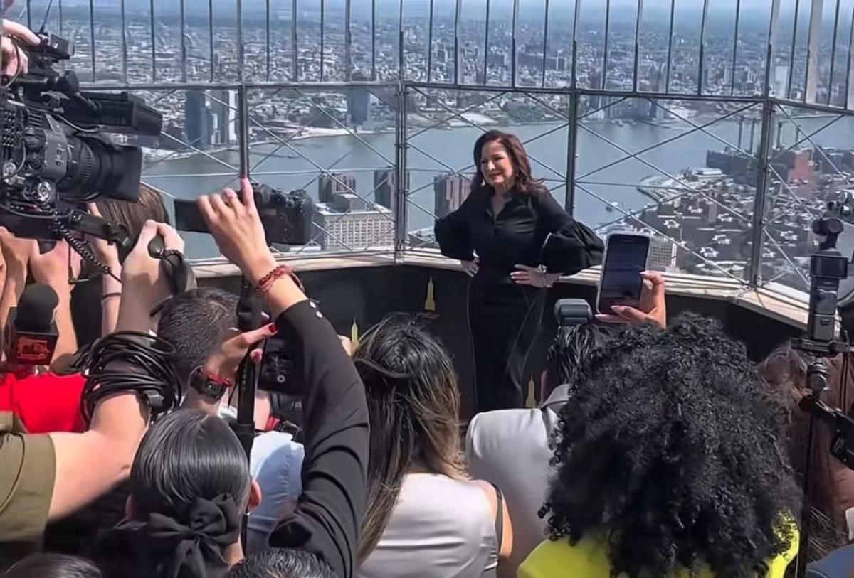 «Gracias por iluminar el cielo de Nueva York»: Así celebró Gloria Estefan 5 décadas de exitosa carrera
