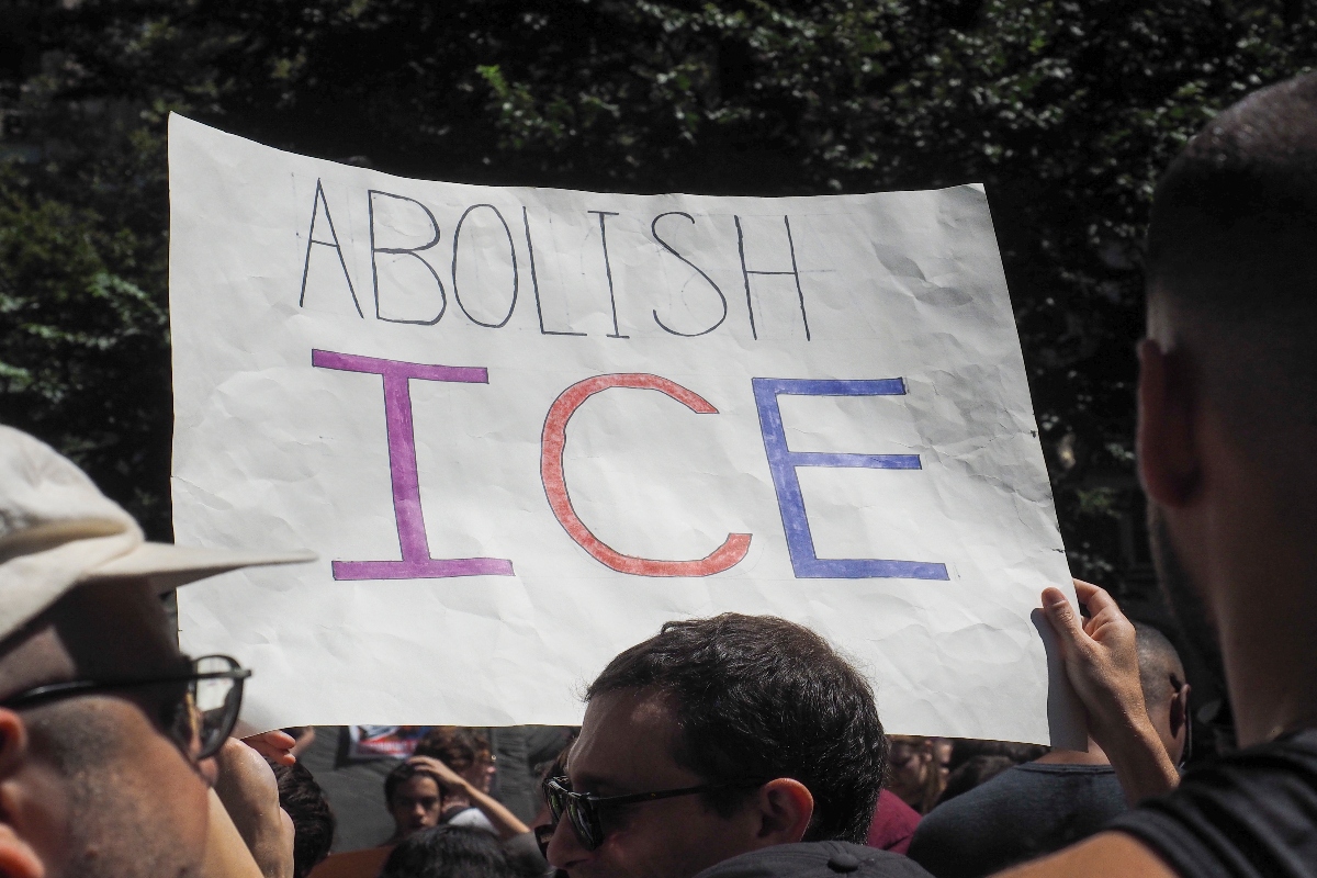 Detención de estudiante venezolano por ICE en Nueva York desata protestas y preocupación