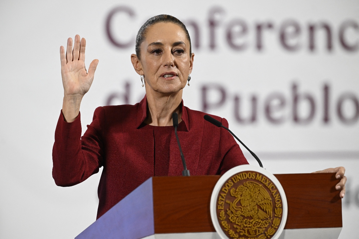Sheinbaum felicita al Papa León XIV y reafirma alianza por la paz mundial