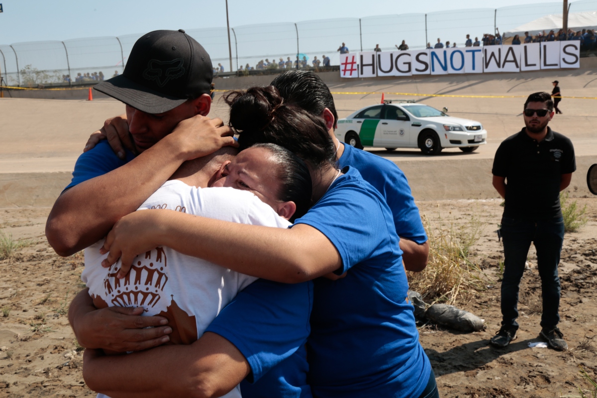 policía, inmigrantes, indocumentados