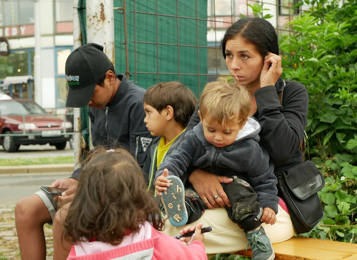 ¿Pueden quitarme a mis hijos si me detienen? Lo que dice la ley