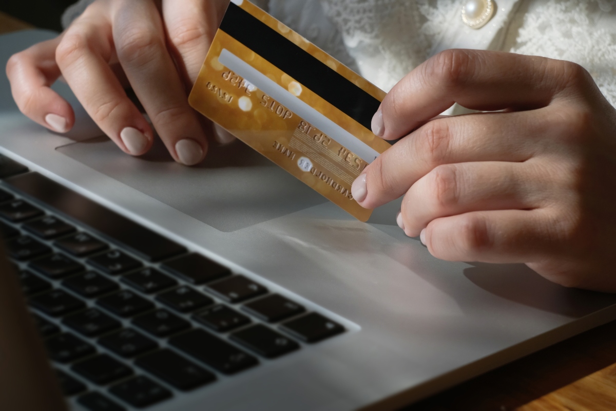 Las mejores tarjetas prepagadas para inmigrantes sin cuenta bancaria