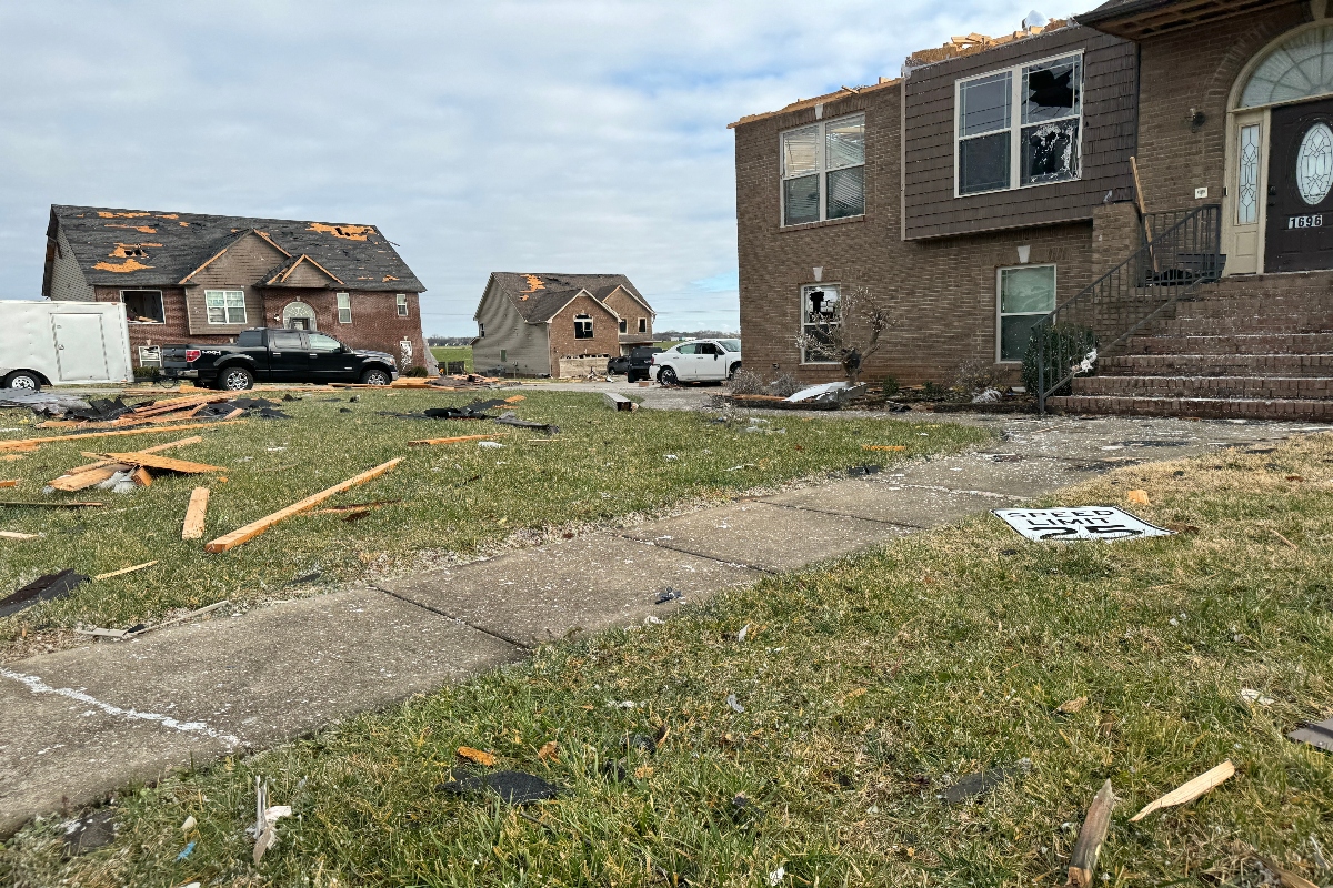 Tornados en EEUU dejan saldo de al menos 21 muertos