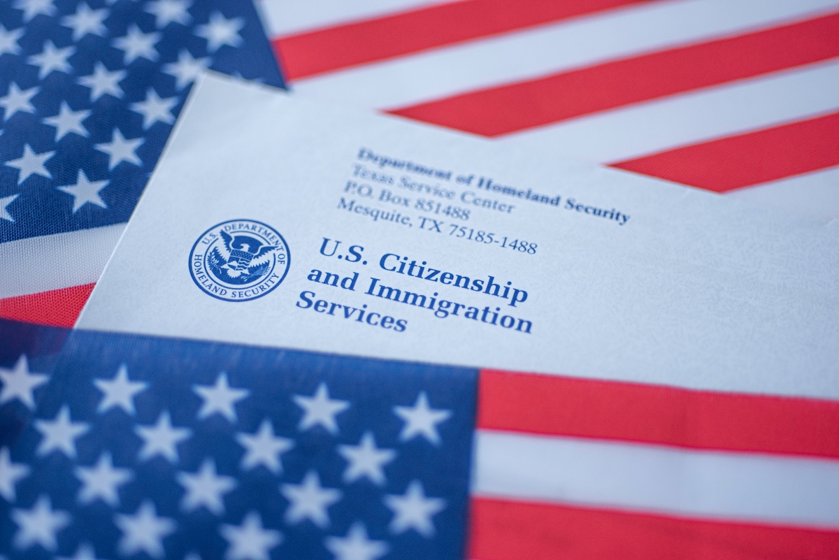 ¿Qué pasa si mientes en una aplicación migratoria?
