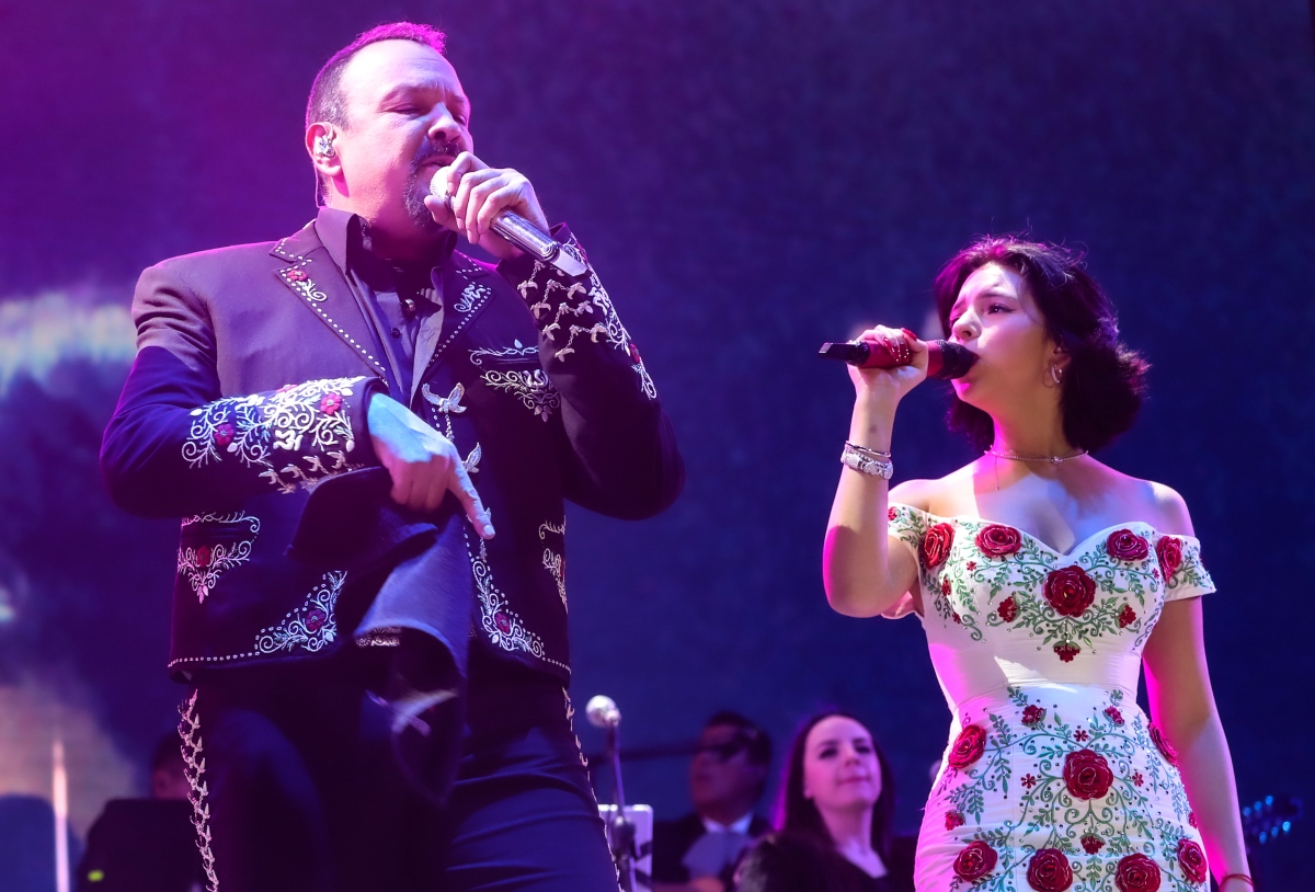 Ángela Aguilar llora por lo que sucedió entre Pepe Aguilar y Christian Nodal