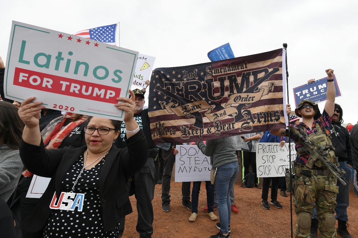 Líderes hispanos republicanos critican políticas migratorias de Trump