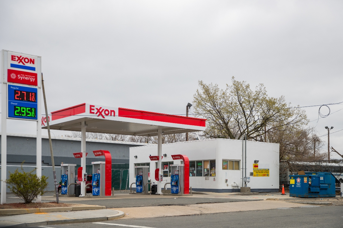 ¿Pueden subir los precios de la gasolina tras los ataques a Irán?
