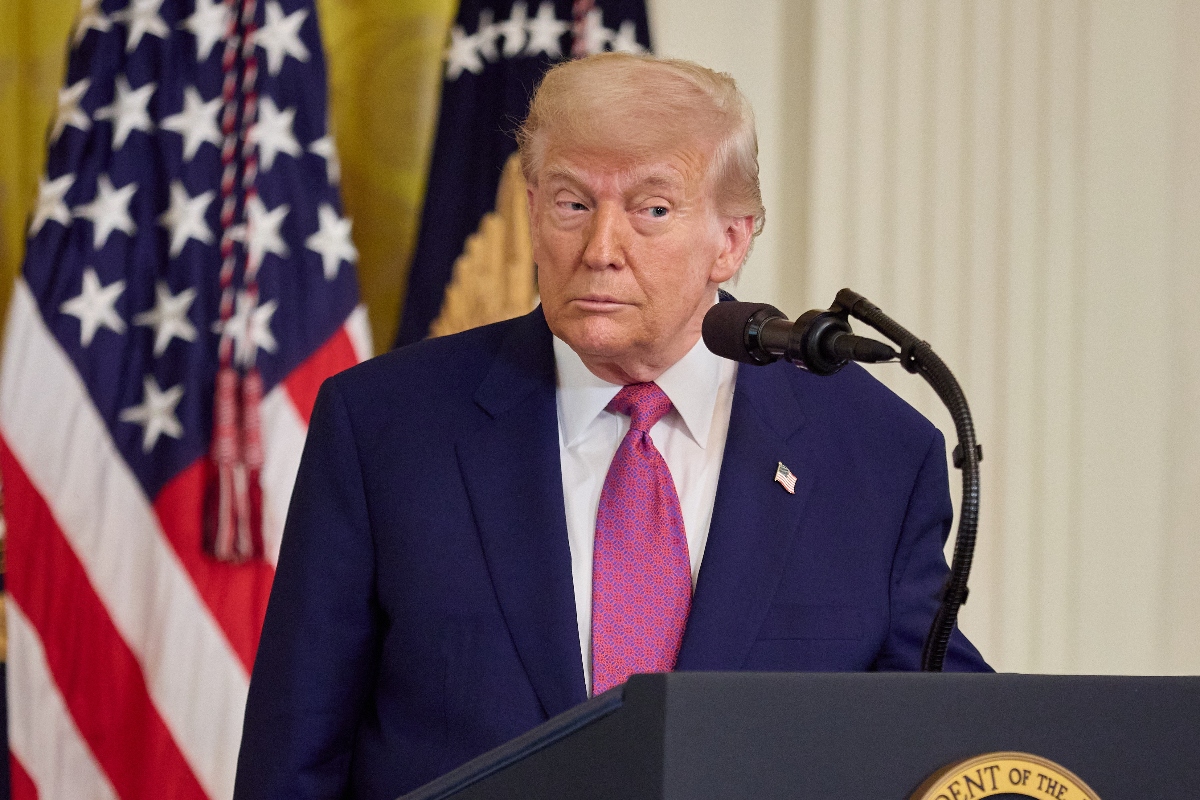 Trump intensifica redadas migratorias en ciudades santuario