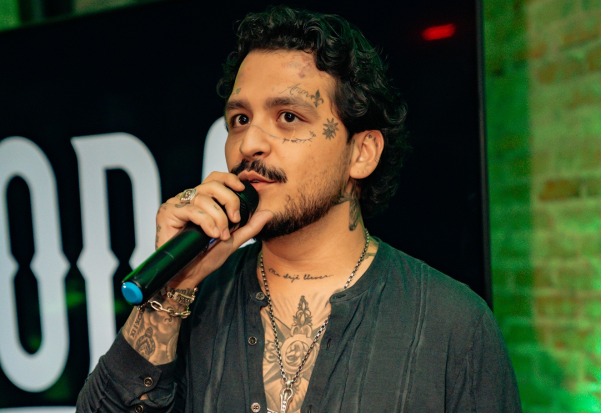 Acusan a Christian Nodal de engaño y ‘robo’ de canción