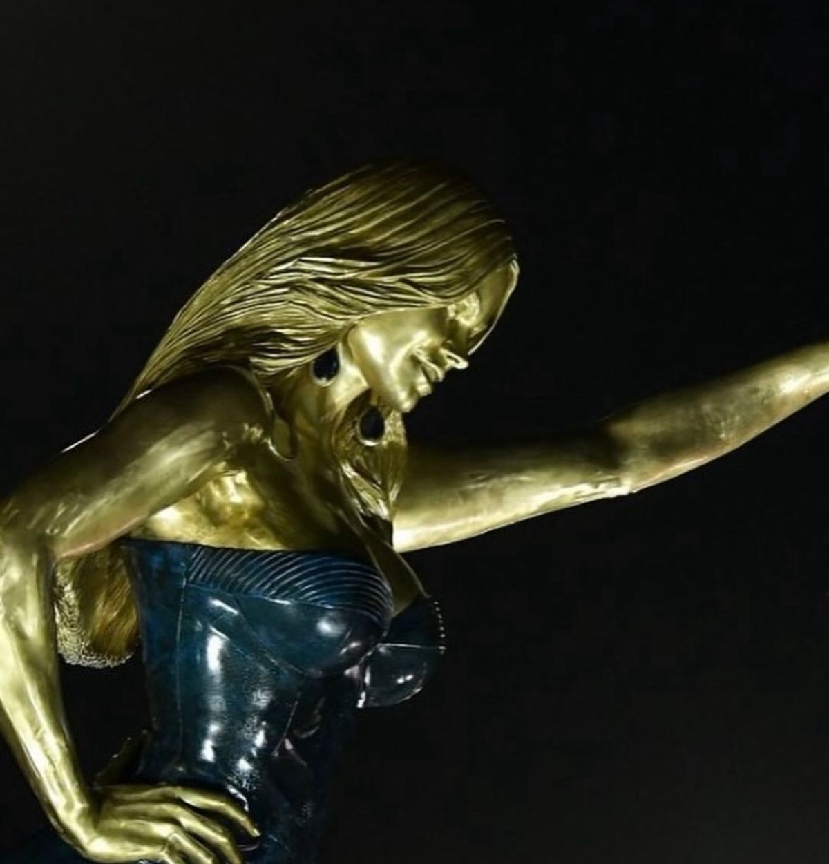 estatua, televisión