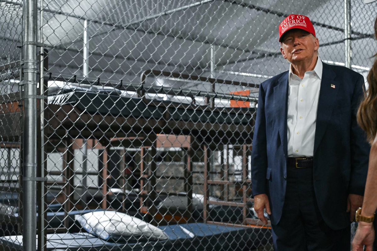 Gobierno de Trump planea construir cinco nuevos megacentros de detención para migrantes